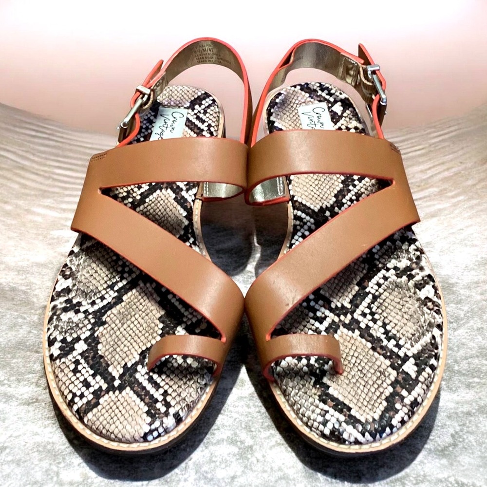 Crown Vintage Aaliya Womens Tan Coral Snakeskin Toe Loop Flat Sandals 9.5M EU 41